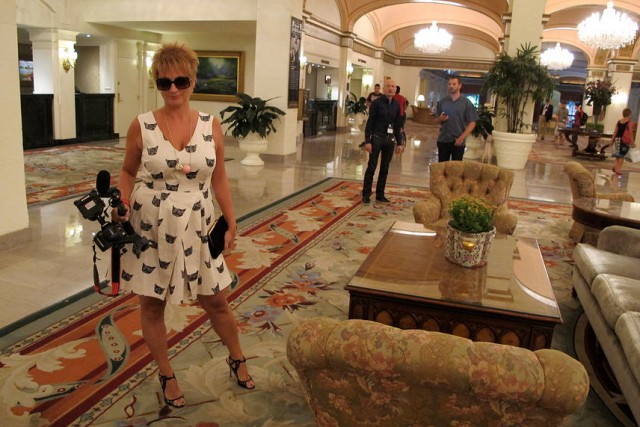 Mócsy heading to film at the Smithsonian in 2012. [Image credit: Ágnes Mócsy]